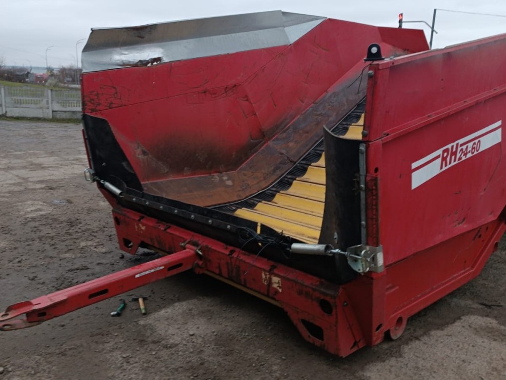 Приймальний бункер - сортувалка Grimme RH 24-60 на три фракції для овочів