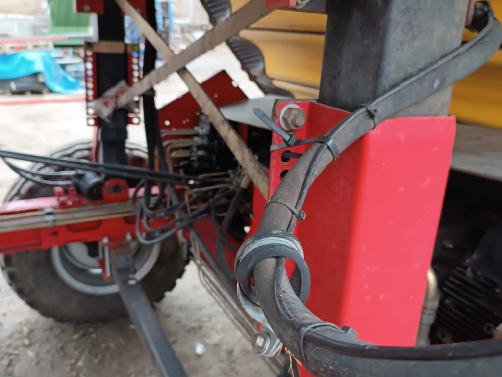 Приймальний бункер - сортувалка Grimme RH 24-60 на три фракції для овочів